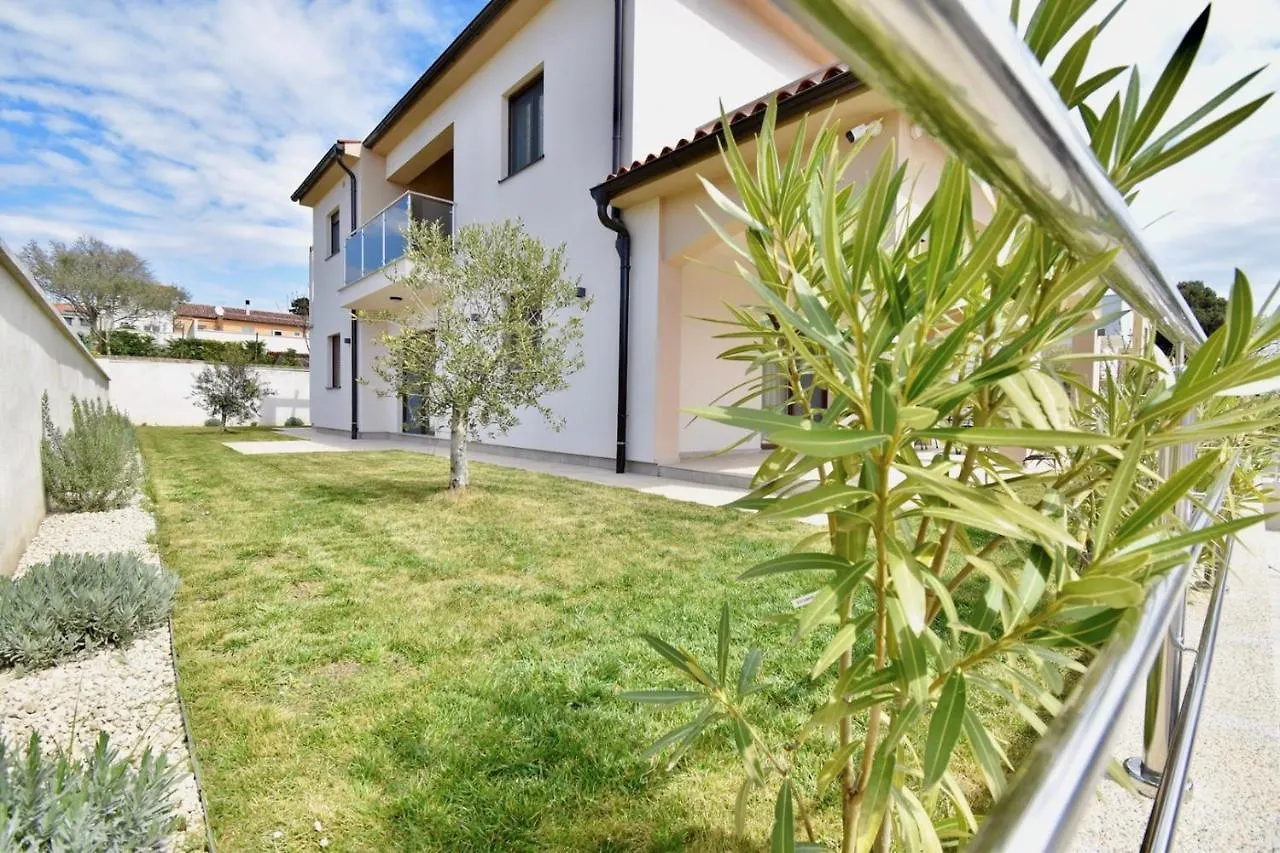 Holiday Apartments Petra Stinjan Croatia