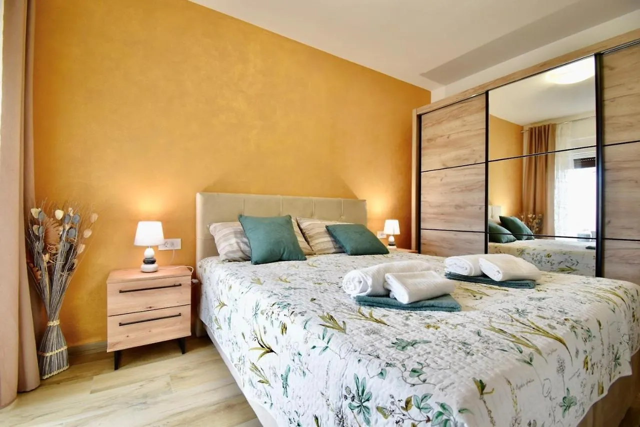 Holiday Apartments Petra Stinjan Croatia