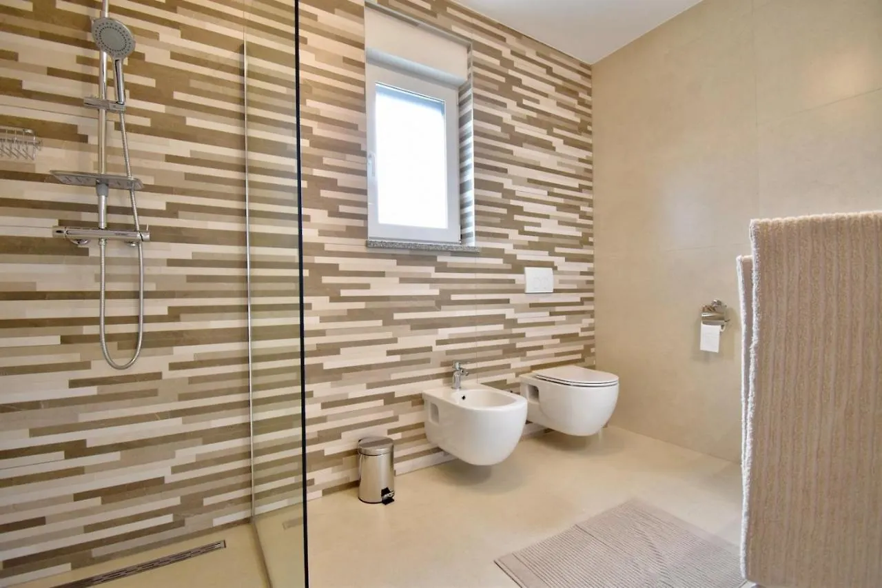 Guest house Holiday Apartments Petra Stinjan