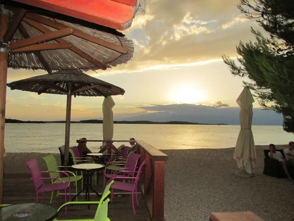 Guest house Holiday Apartments Petra Stinjan Croatia