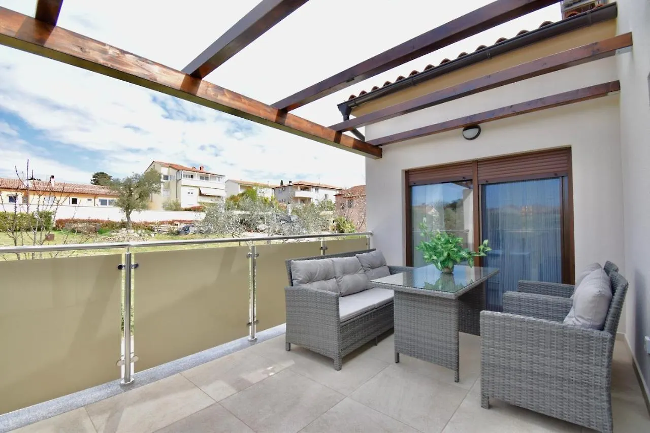 Guest house Holiday Apartments Petra Stinjan Croatia