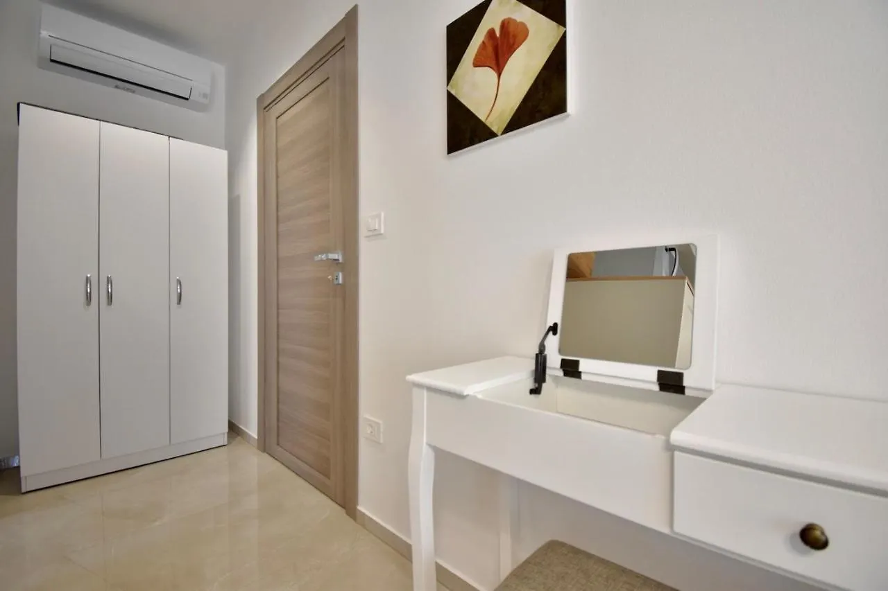 Holiday Apartments Petra Stinjan